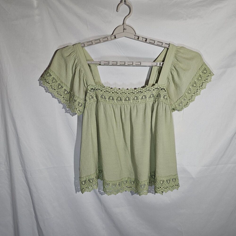 Moon River Crochet Lace Trim Babydoll Blouse Sage Green Flutter Sleeve Size M